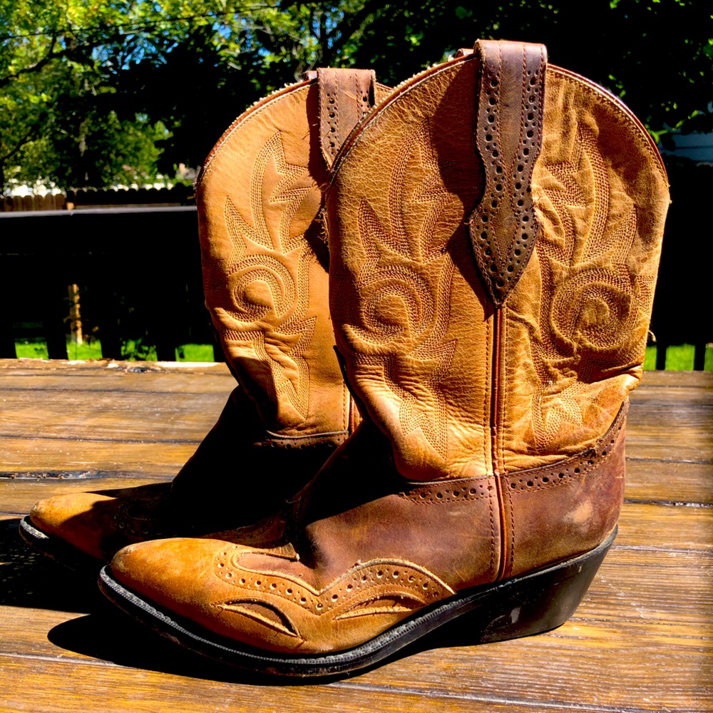 Brown leather cowboy boots size 7